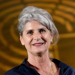 Karine GLOANEC MAURIN